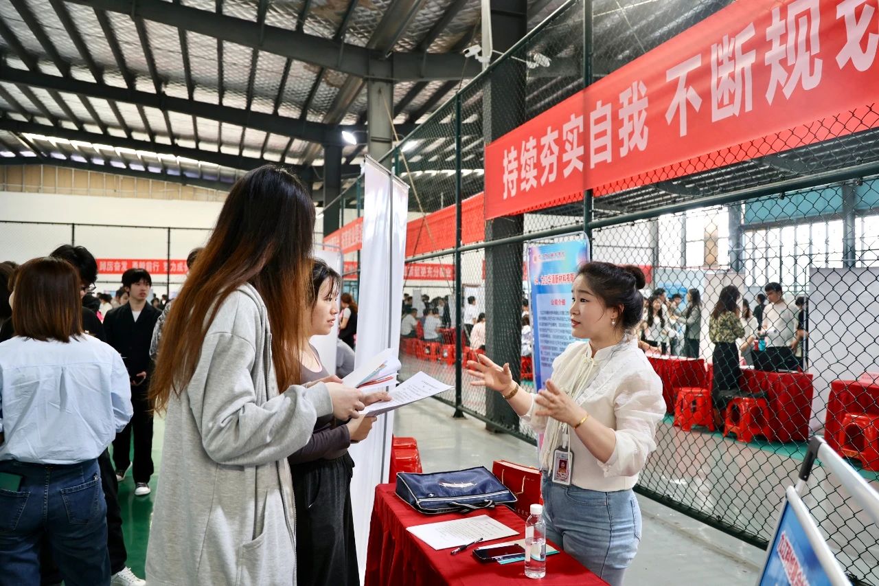 1715650951181354.jpg 1715650951181354.jpg